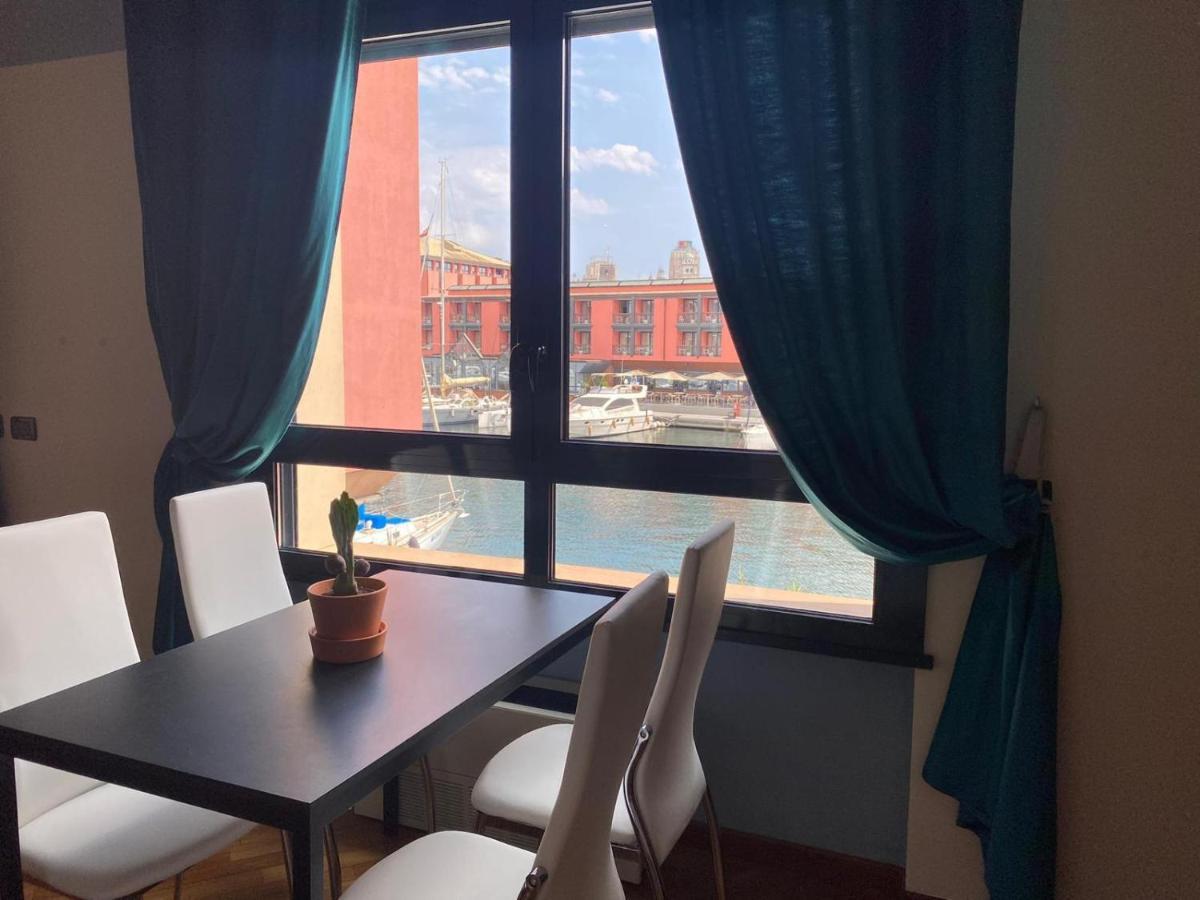 Ferienwohnung Le Finestre Sull'Acquario Genua Exterior foto